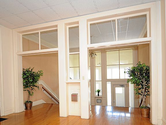3rd image of 3401 Martha St APT 1E