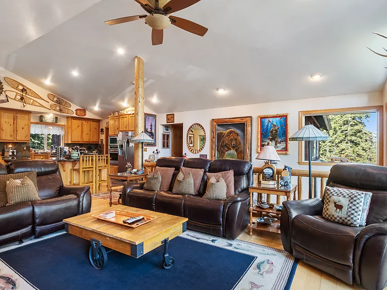 3915 Summit Rd — Photo 8