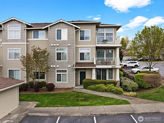 3rd image of 6137 Hazel Loop SE #A8