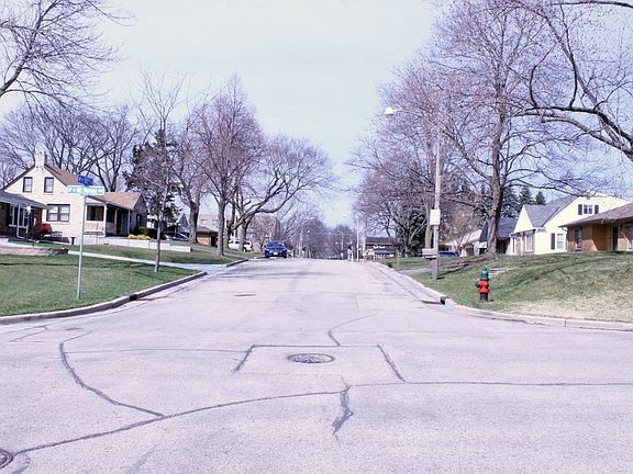 5th image of 270 N 112th St