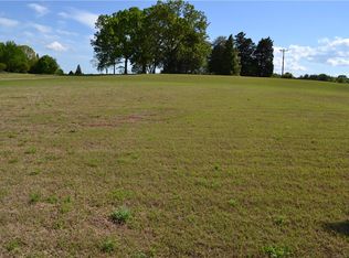 100 Breckenridge Dr #6, Six Mile, SC 29682