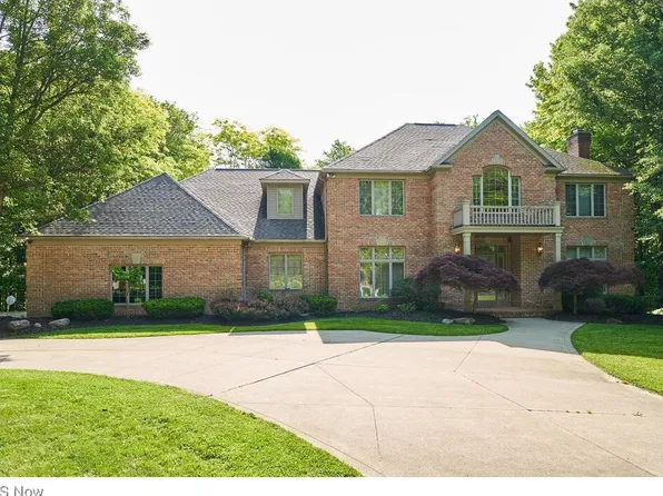 1443 Reserve Dr, Akron, OH 44333