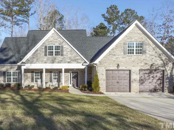 225 Benning Cir, Clayton, NC 27527