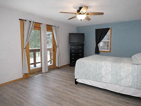 2nd image of 810 North High Street