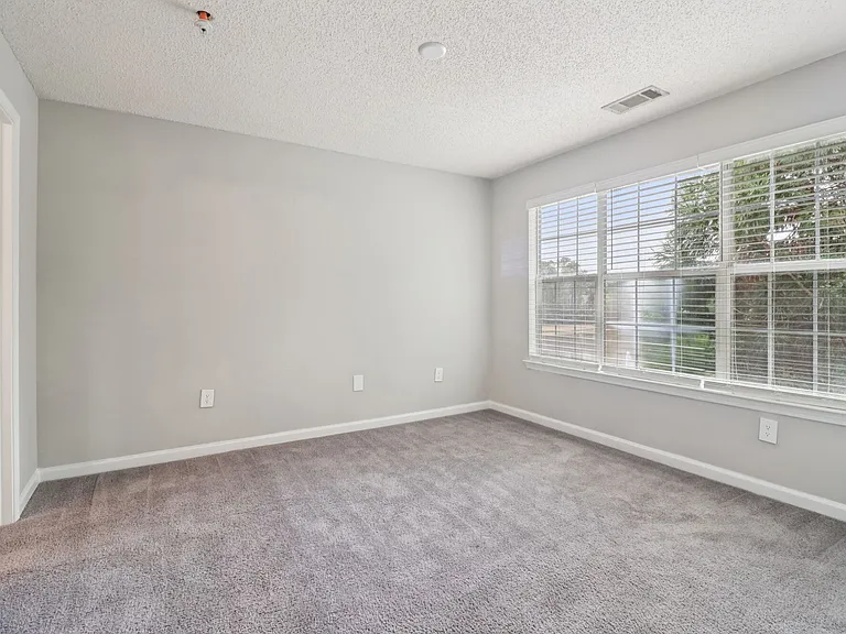 Walden Brook Apartments — Photo 30