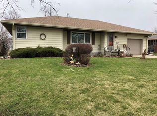 305 NW Grant St, Greenfield, IA 50849