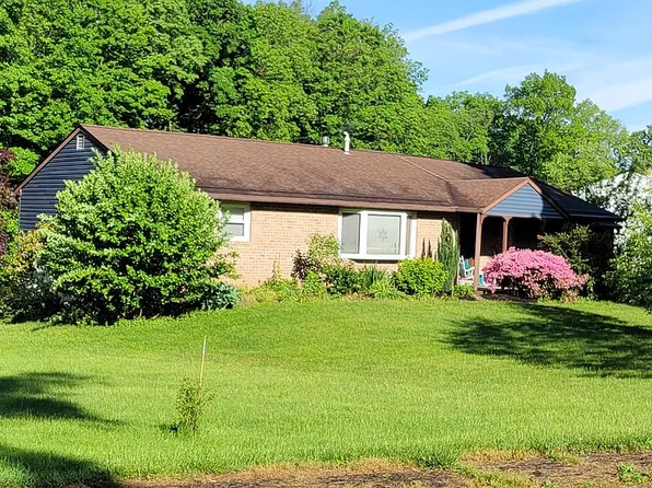 128 Mark Dr, Pottstown, PA 19465