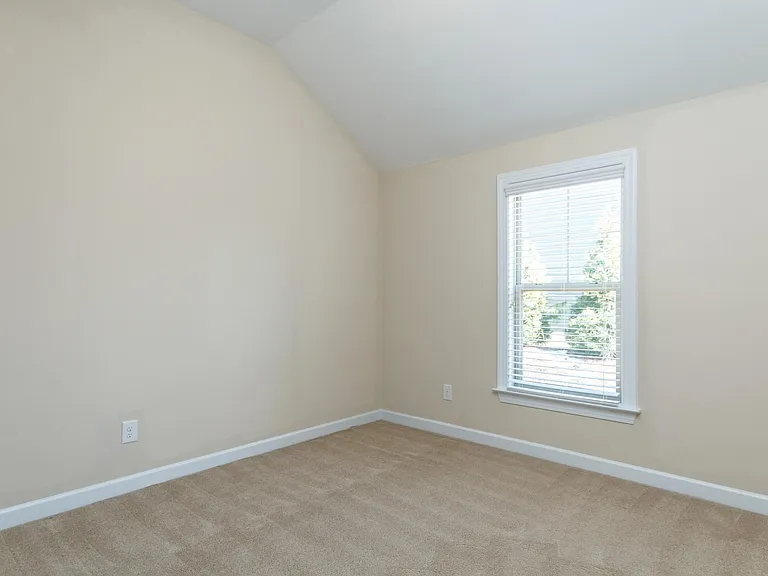 205 Roundhouse Ln — Photo 23