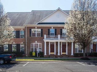5003 Softwood Ln, Woodbridge, VA 22192