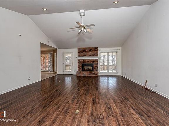 4th image of 2716 W Seminole Dr