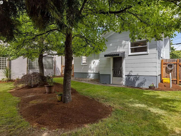 2525 SE 26th Ave — Photo 21