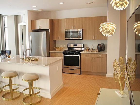 3rd image of 300 Plaza Dr #233