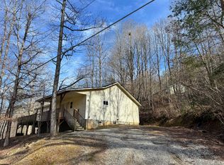 621 Talc Mine Rd #B, Murphy, NC 28906