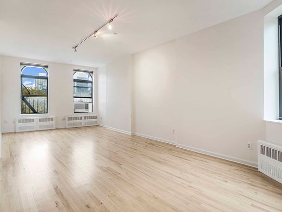 5th image of 7 2nd Ave APT 4B