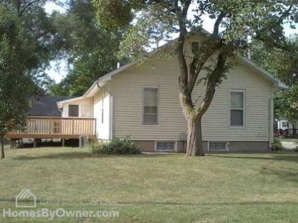 402 S Saint John St, Bethany, IL 61914