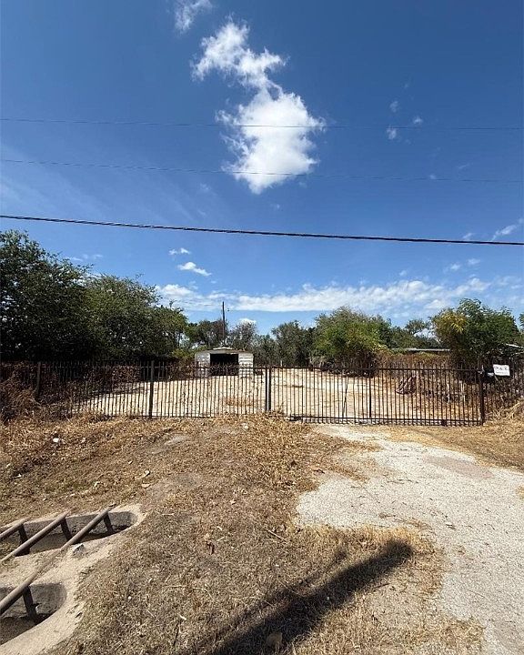 2nd image of 6338 Old Brownsville Rd