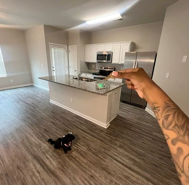2nd image of 115 Holly St #7