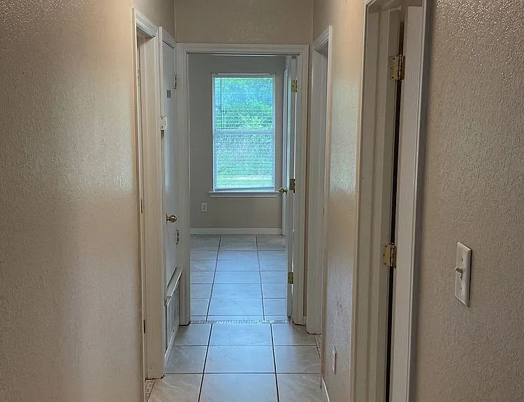 305 S 42nd St #B — Photo 7