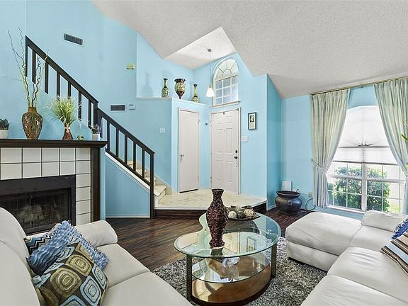 5th image of 5303 Manhassett Dr