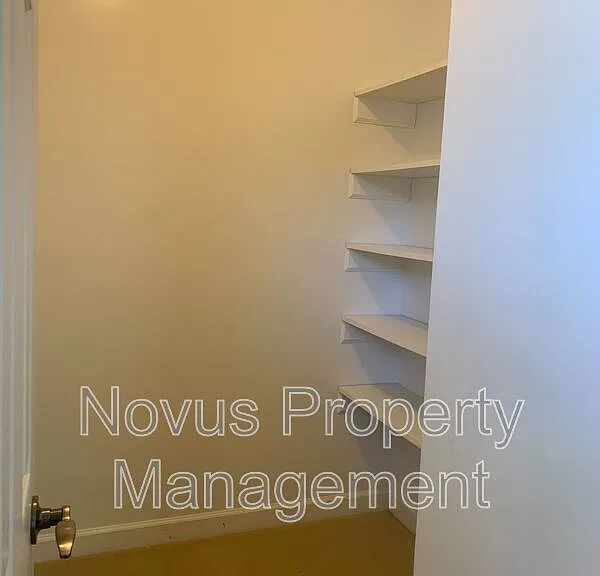 119 Tullamore Trl — Photo 31