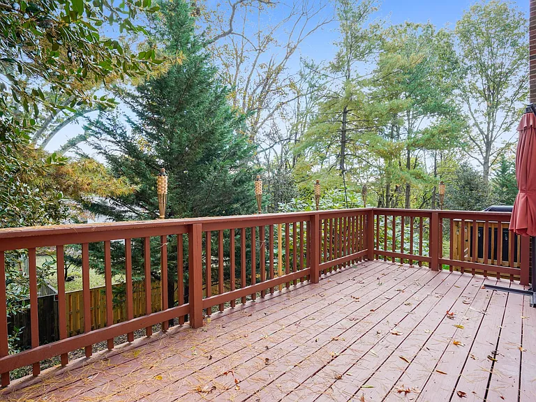 3711 Jenny Lynne Ln — Photo 36