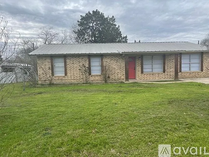 1400 Magnolia St — Photo 3