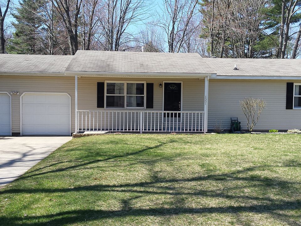 1st image of 1551 Stafford Dr