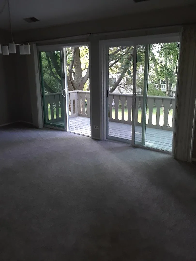 2 bed, 900 sqft, $1,900 — Photo 1