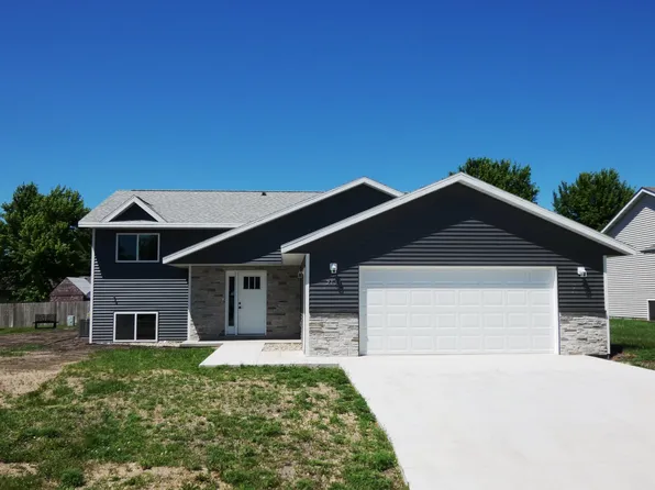 2131 Castlewood Dr, Worthington, MN 56187