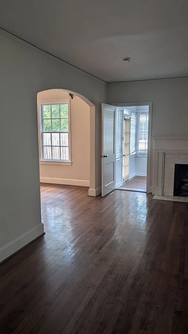 Dartmouth Circle 3356 — Photo 2
