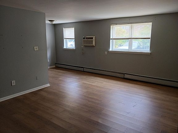 4th image of 1801 Evarts St #A1