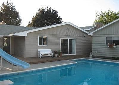 Nob Hill Home, Pool, 5 bed, 3 bath, Very Private