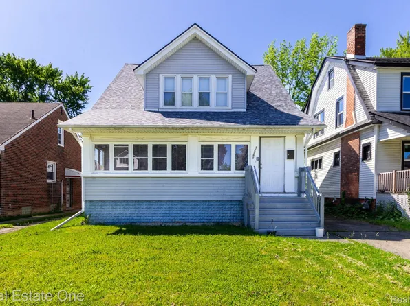 12568 Wilshire Dr, Detroit, MI 48213