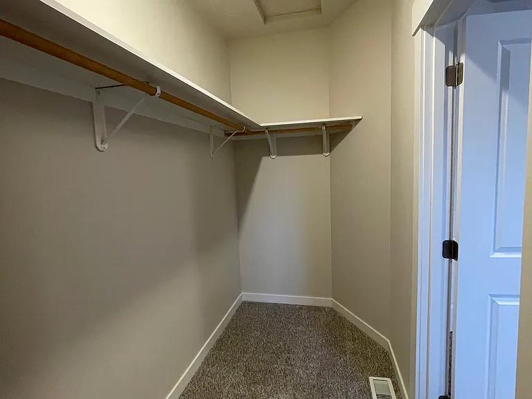 1030 Finch Ln #H — Photo 23