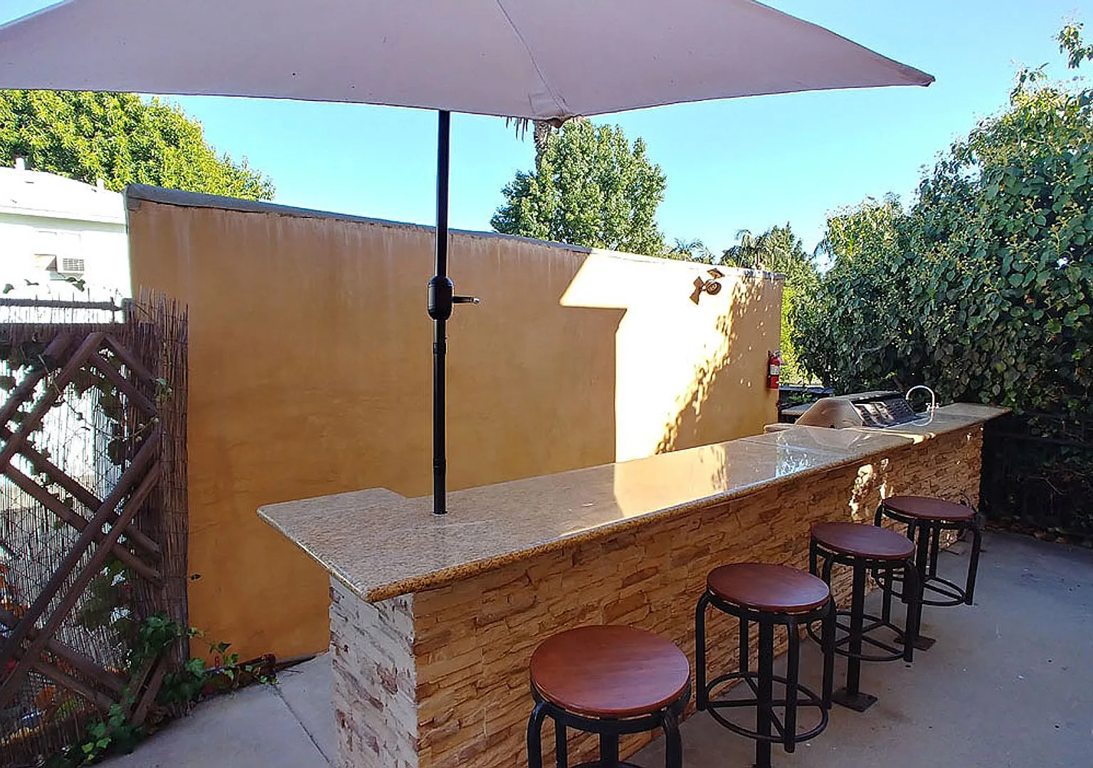 20/20 Villa Apts — Photo 4
