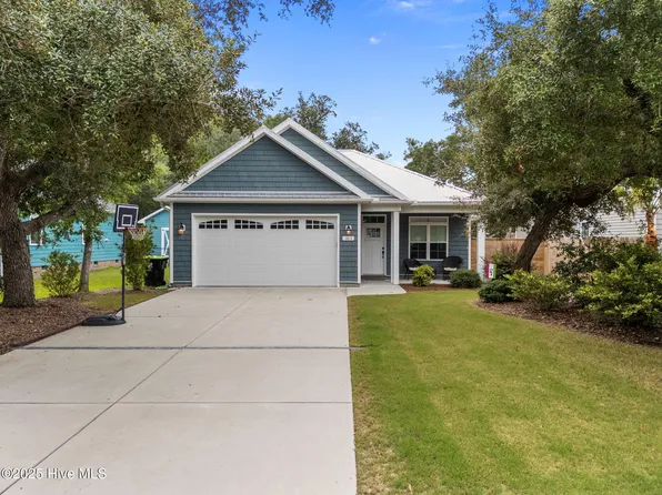 162 NW 9th Street, Oak Island, NC 28465