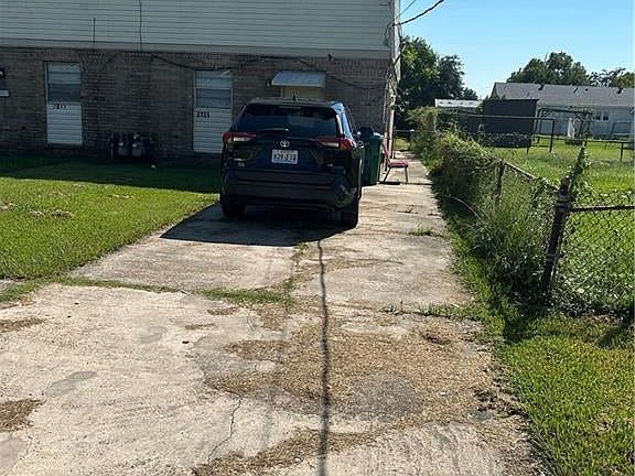2nd image of 2131 11th St
