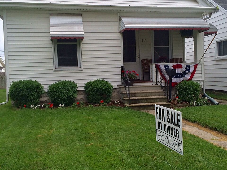 1st image of 212 Elm St.