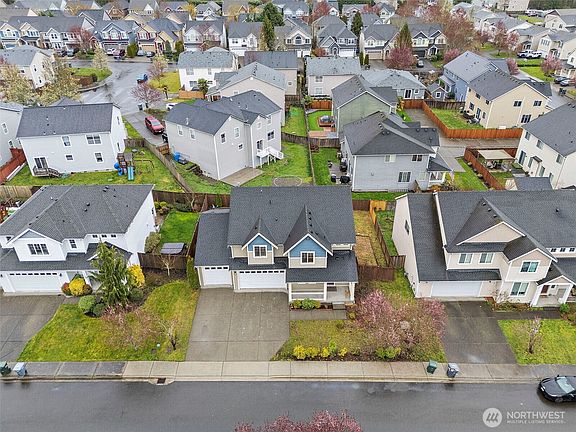 4th image of 11411 Ashton Ave E
