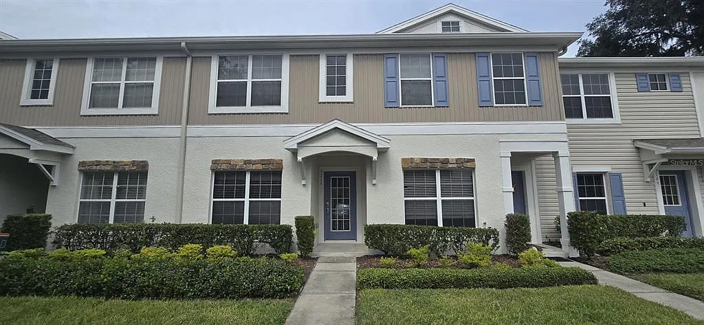 3 bed, 2.5 bath, 1383 sqft, $1,950 — Photo 1