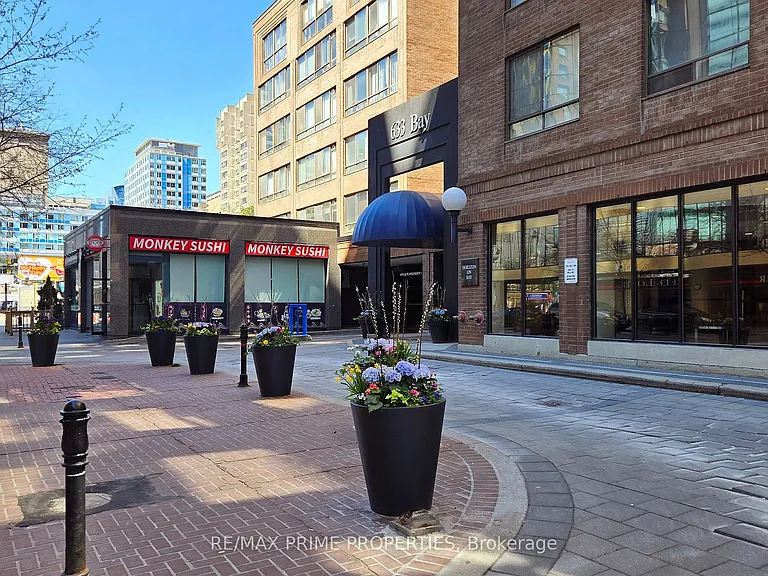 633 Bay St #2516 — Photo 19