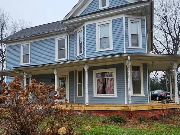 213 N Asheboro St, Liberty, NC 27298