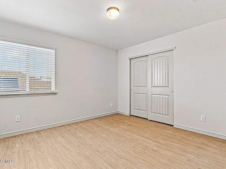 1089 Indigo Sky St — Photo 40