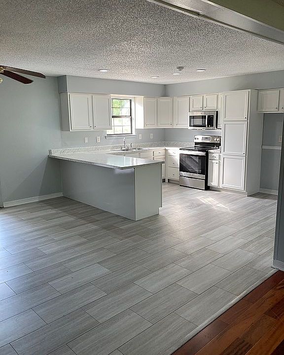 Must See Kitchen~Beautiful!