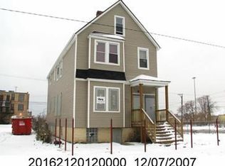 5702 S La Salle St, Chicago, IL 60621