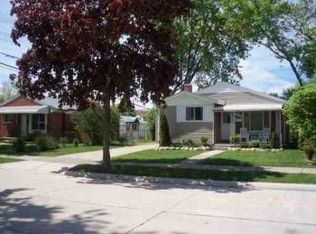 32107 Saint Margaret St, Saint Clair Shores, MI