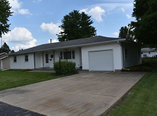 301 E Ririe Pl, Flanagan, IL 61740