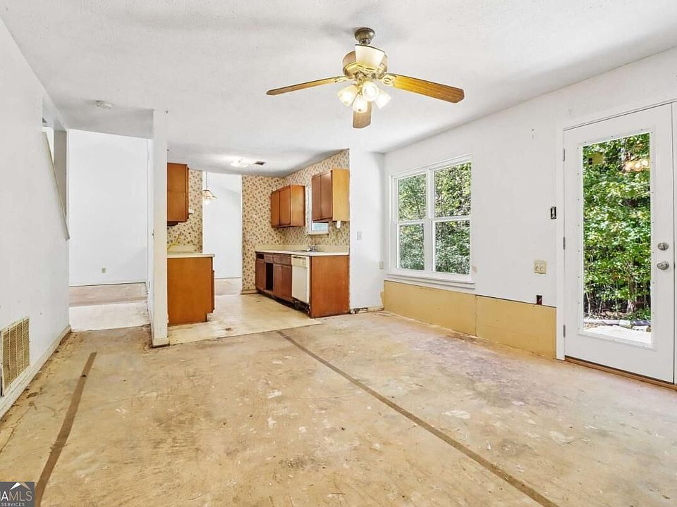 8th image of 5859 Rock Rd