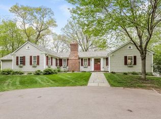 11 Skillman Ln, North Oaks, MN 55127