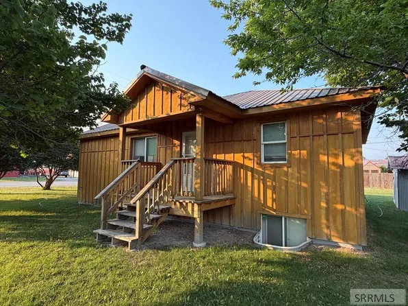116 N Warpath St, Salmon, ID 83467